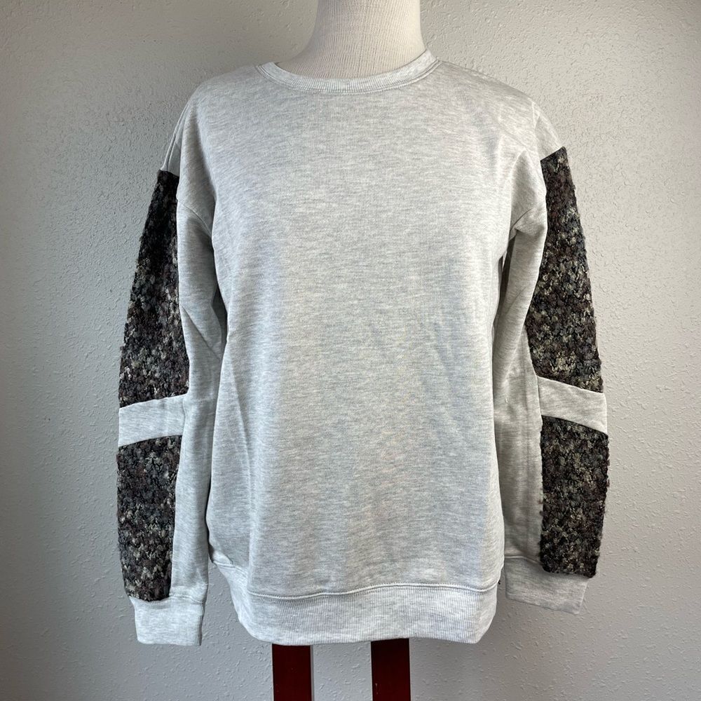NWT Hem & Thread Sweatshirt Size S